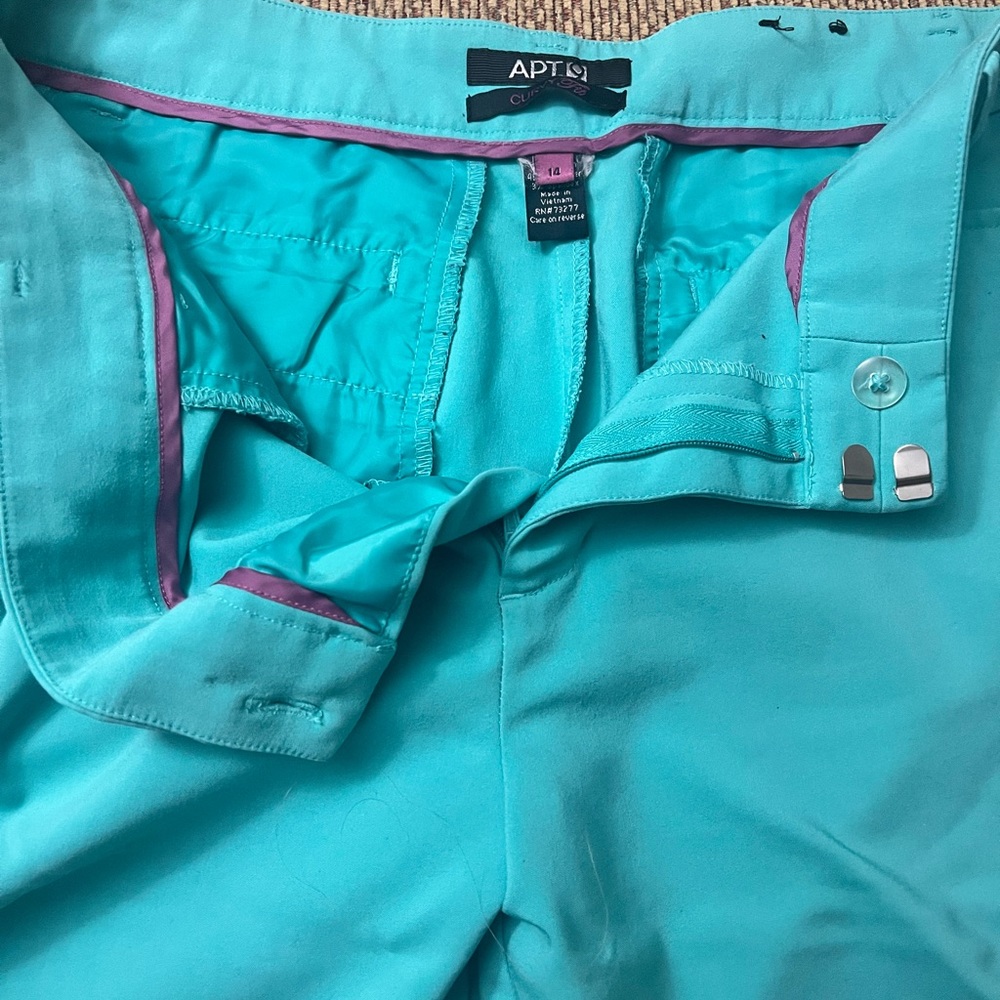 Capri pants